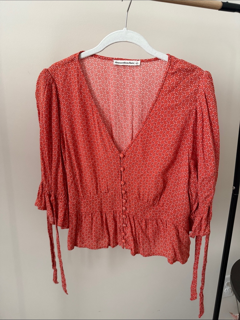 Abercrombie & Fitch orange Floral V-Neck Button-Front Women’s Top